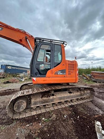 D'occasion Doosan DX235LCR