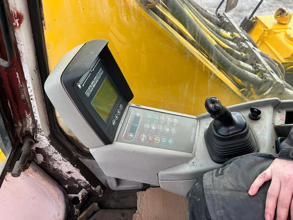 Used Liebherr R934B EW