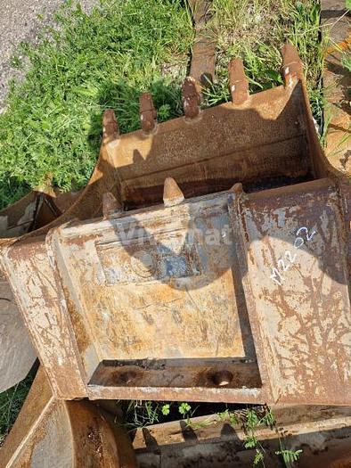 D'occasion Godet de terrassement largeur 88cm sur Mecalac 12MTX 2013