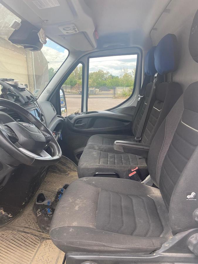 Used IVECO DAILY