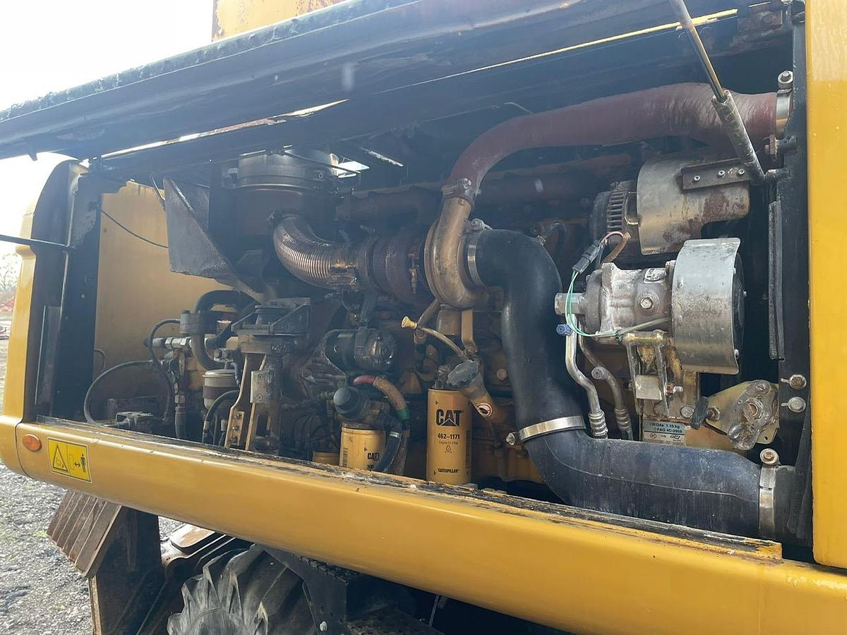 Used Caterpillar M322D VAH