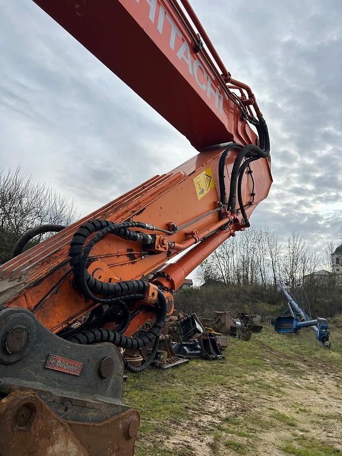 Used 2018 Hitachi ZX225USLC-6