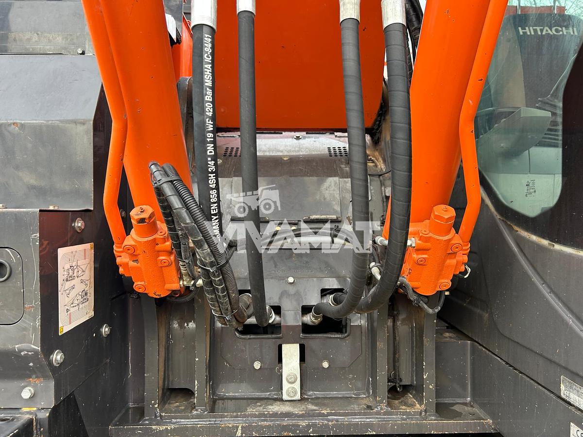 Used 2018 Hitachi ZX225USLC-6