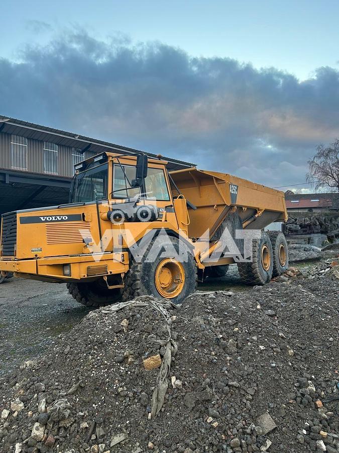 D'occasion Tombereau articulé VOLVO A25C Année 1999 6x6