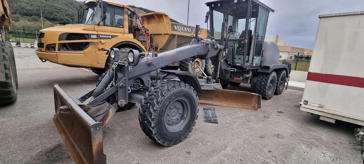 Used 2008 New Holland F 106.6