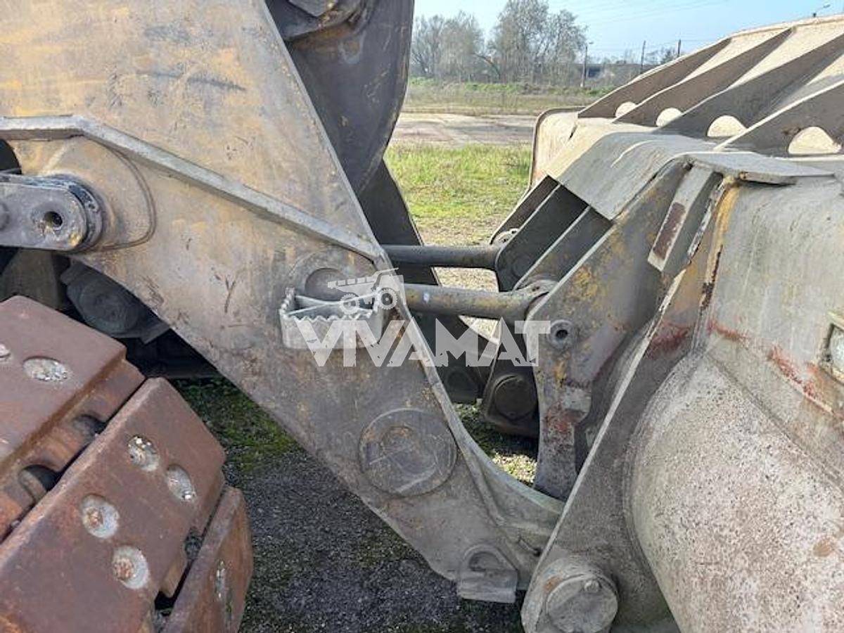 Used 2013 CATERPILLAR 973D