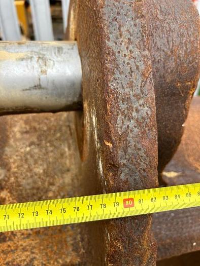 D'occasion Godet LIEBHERR R954C de largeur 175cm Attache SW77 pour pelle Liebherr R954