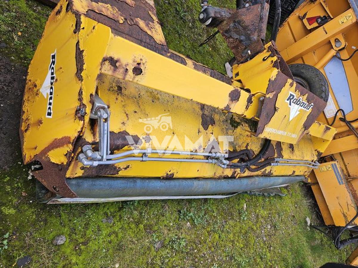 Used RABAUD 72009D sweeper Year 2006 width 250cm formerly on CAT442