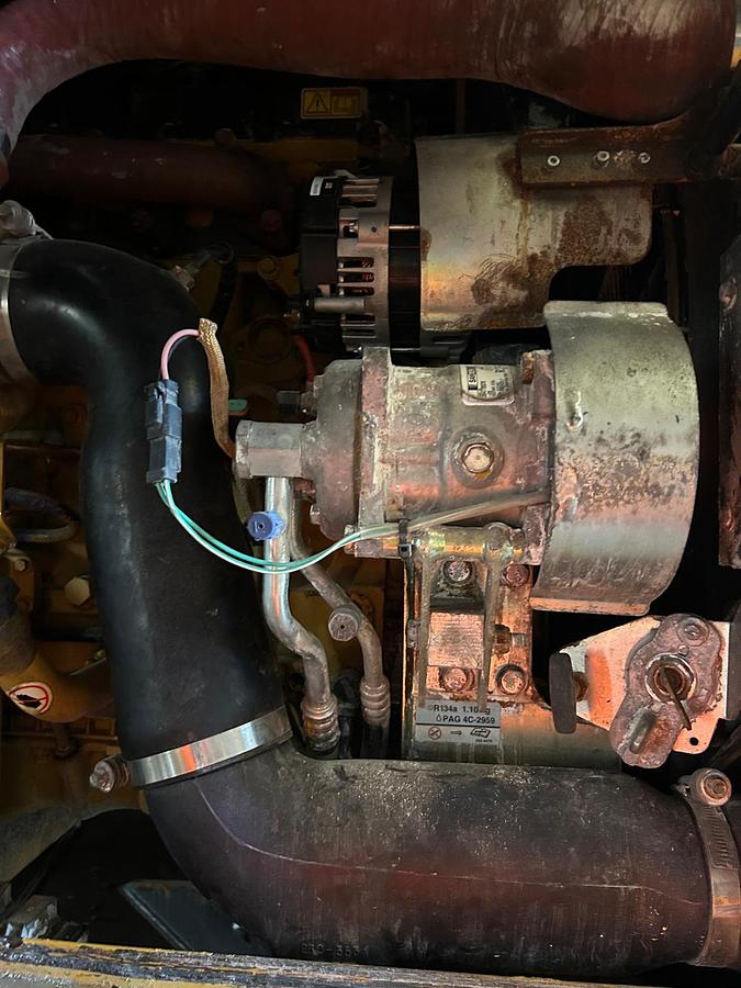 Used Caterpillar M322D VAH