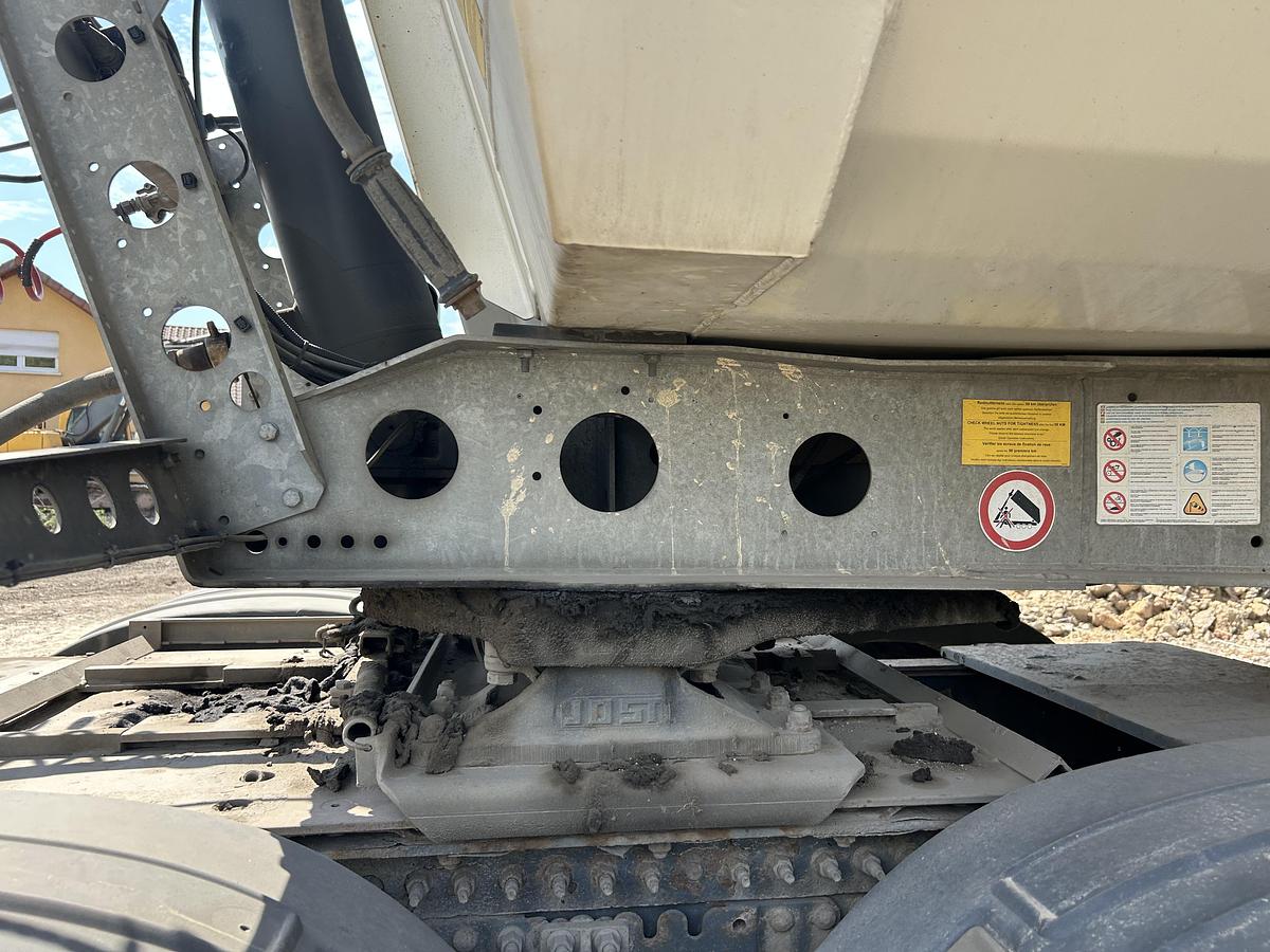 Used Schmitz trailer