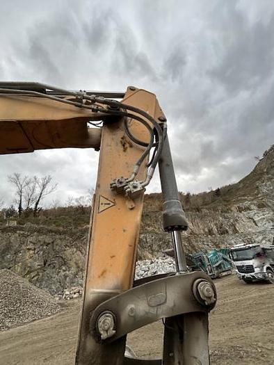 D'occasion Liebherr R946 LC