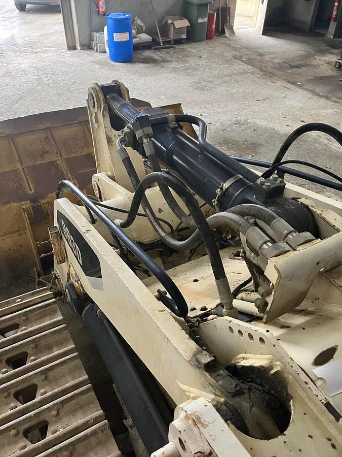 Used 2008 Caterpillar 963D