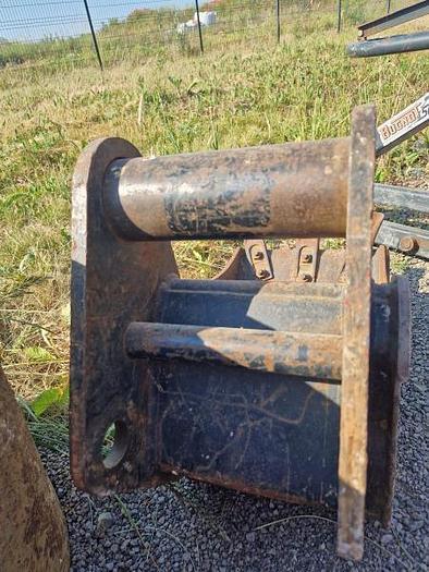 D'occasion Godet de terrassement de largeur 30cm Attache à Axe de 70/35mm