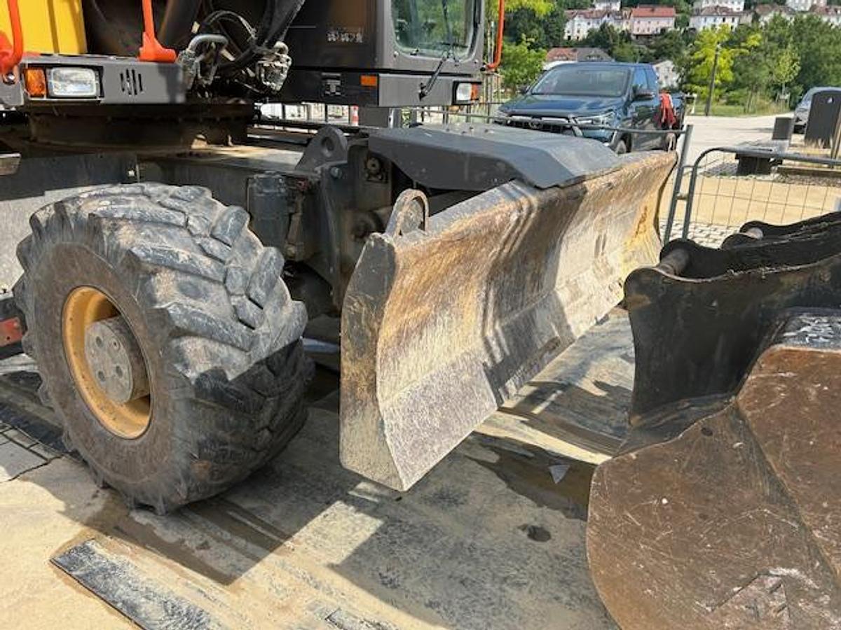 Used 2019 Volvo EWR150E