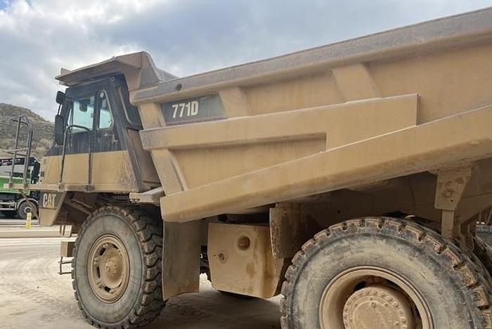 D'occasion 2000 Caterpillar 771D