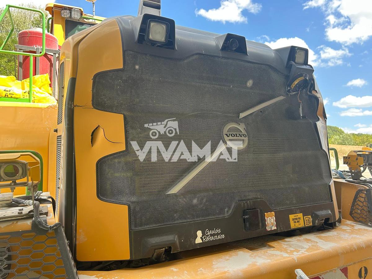 D'occasion Chargeuse sur pneus Volvo L220H 2020