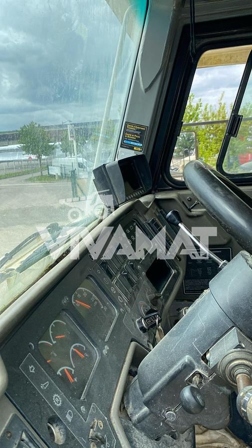 D'occasion  Tombereau rigide Caterpillar 771D 2005