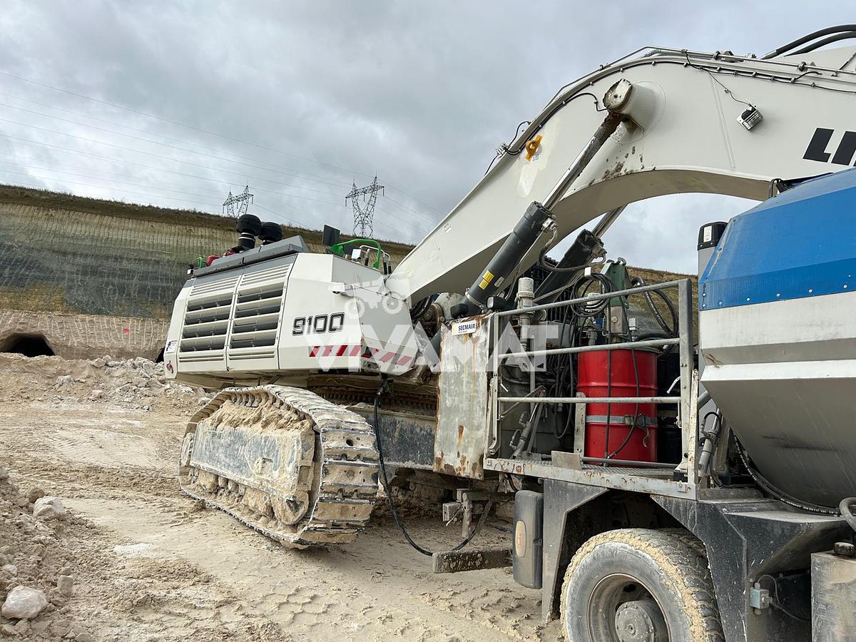 Used Liebherr R9100