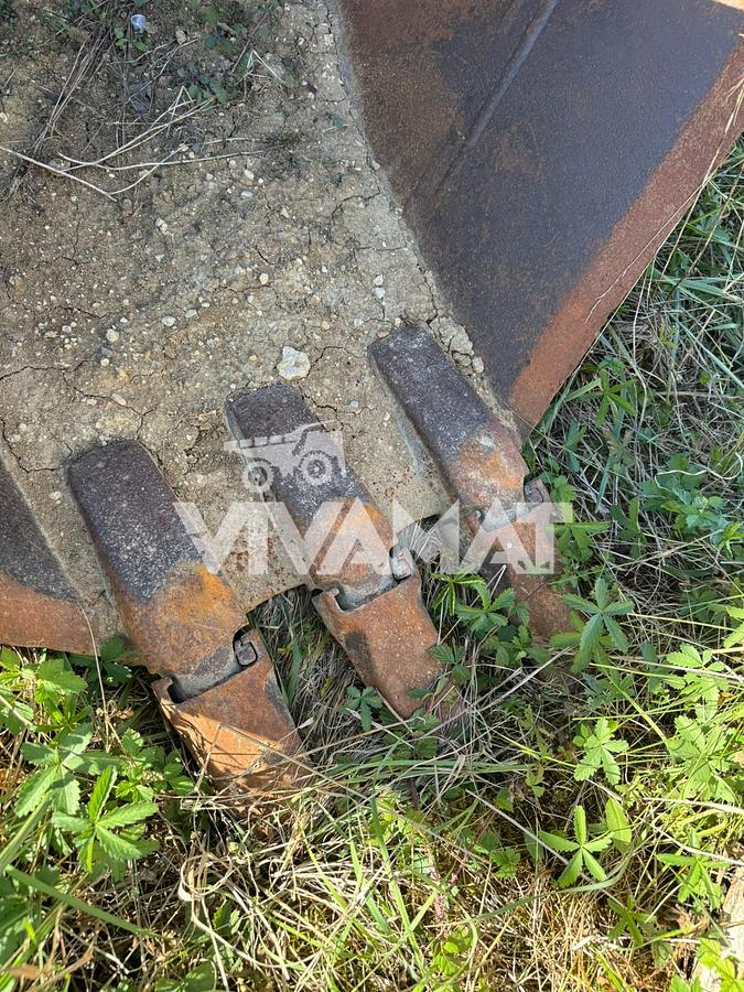 D'occasion Godet trapèze Attache MORIN M6 de largeur 210/50cm à dents