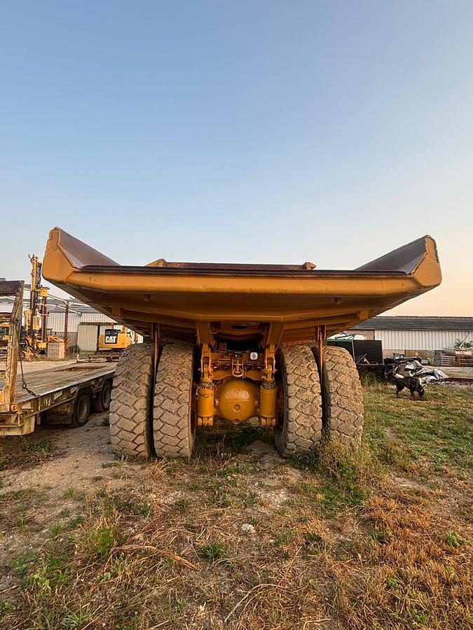 Used 1997 CATERPILLAR 769D