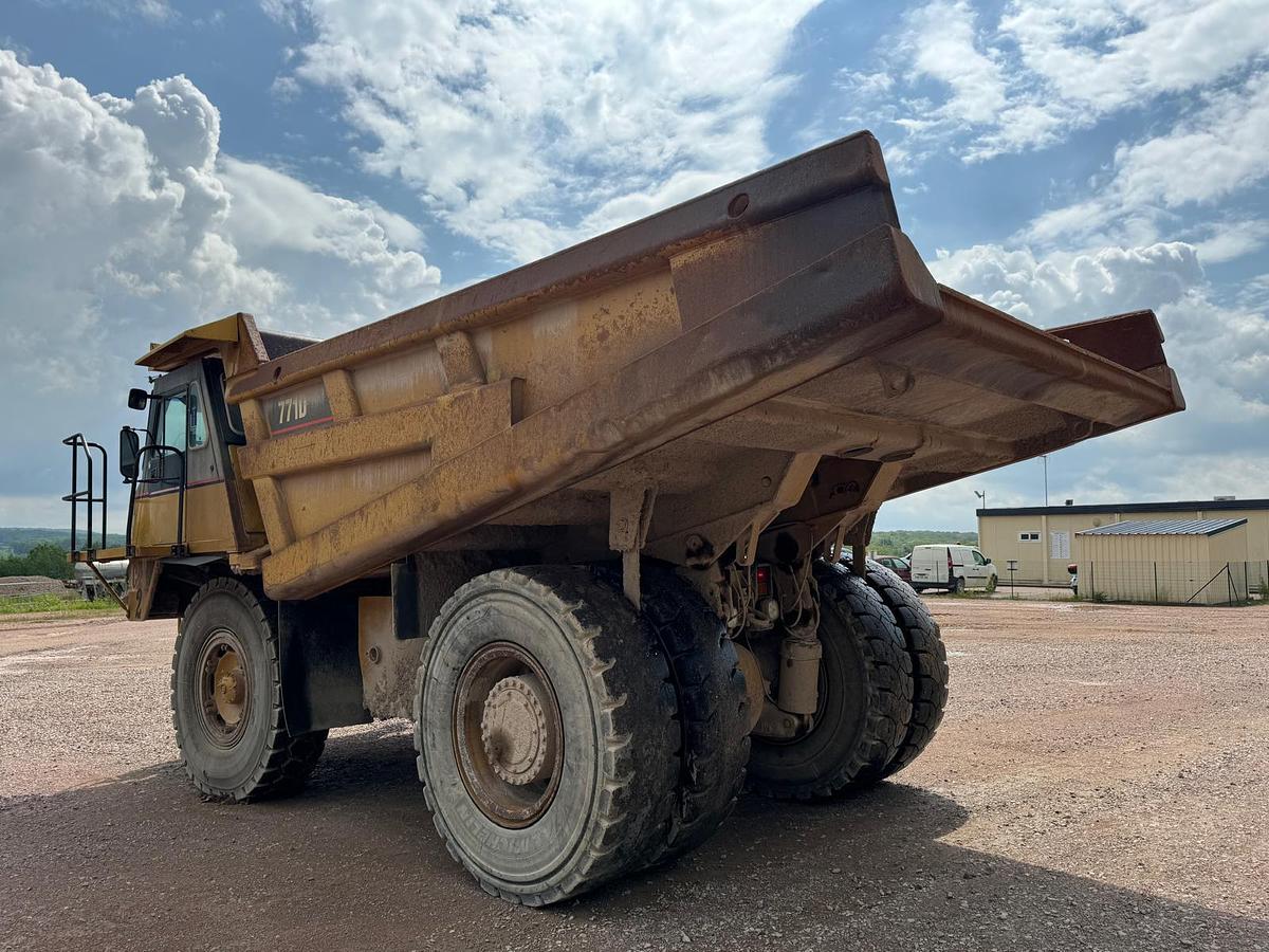 D'occasion Tombereau rigide CAT 771D 2002 34700hrs