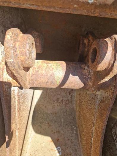 D'occasion Godet de tranchée de largeur 28cm Attache à Axe de 30mm