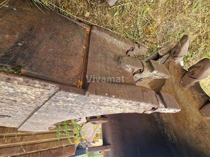 D'occasion Godet Esco de largeur 56cm sur Liebherr 912 Attache Geith QH80H