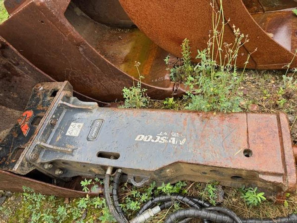 D'occasion Marteau DOOSAN HB08 pour pelle de 6-10t très peu utilisé