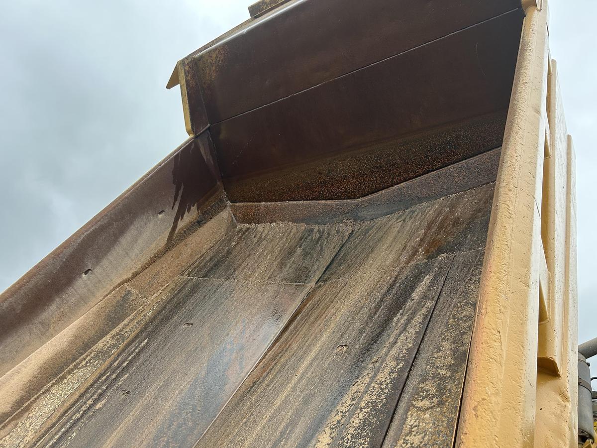 Used 1997 CATERPILLAR 769D