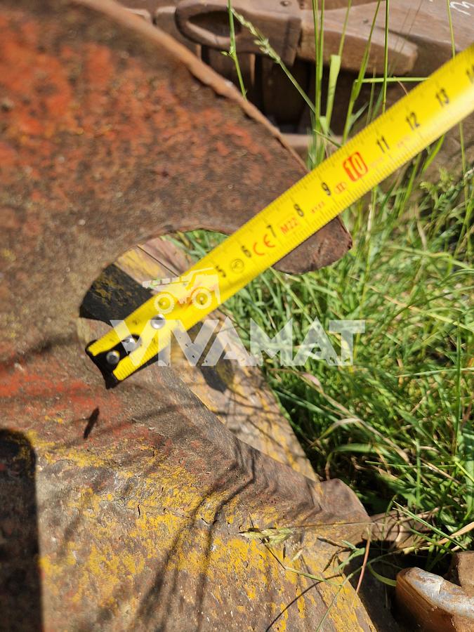 D'occasion Godet de chargeur Volvo de largeur 230cm