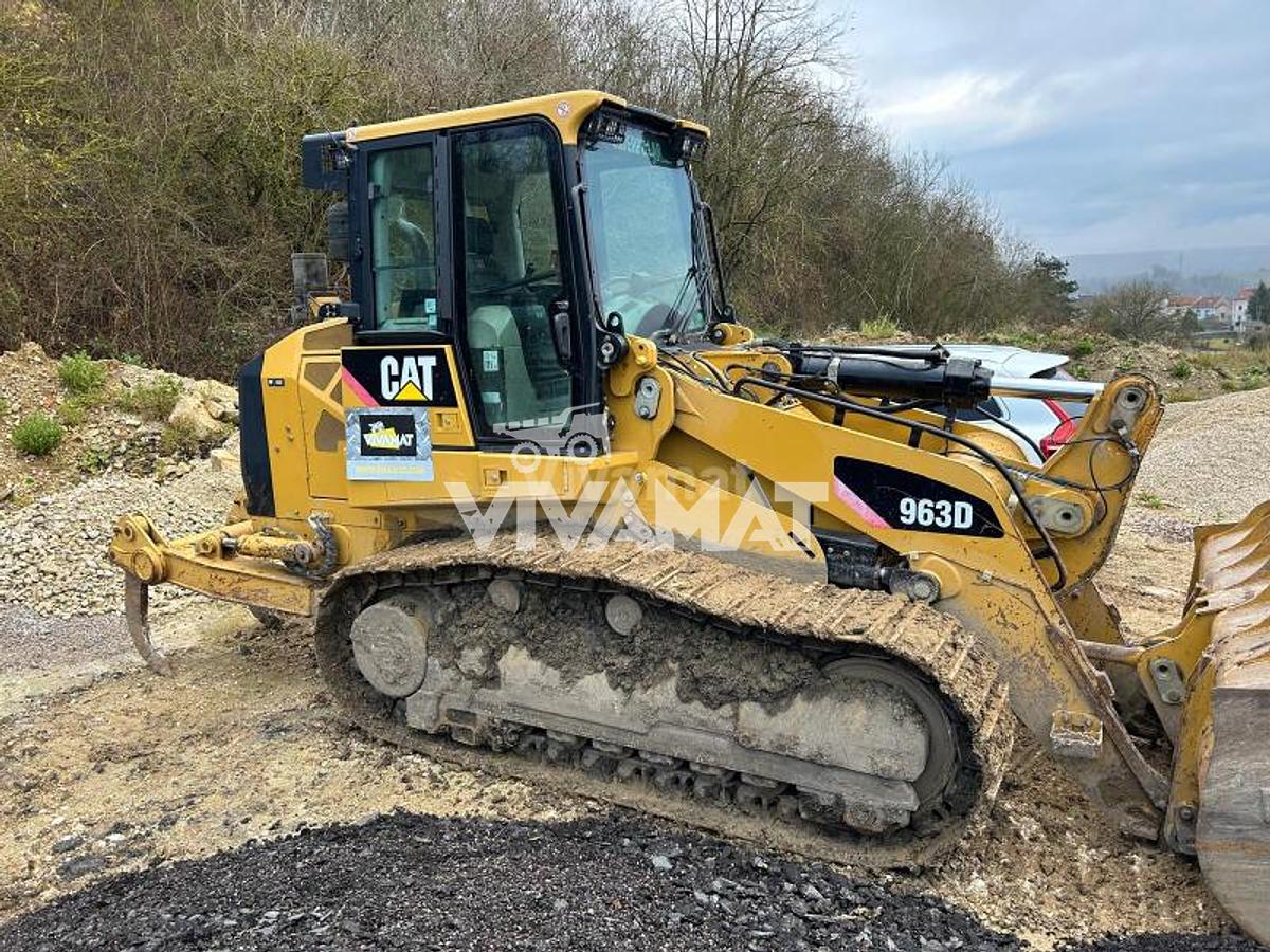 Used 2013 Caterpillar 963D