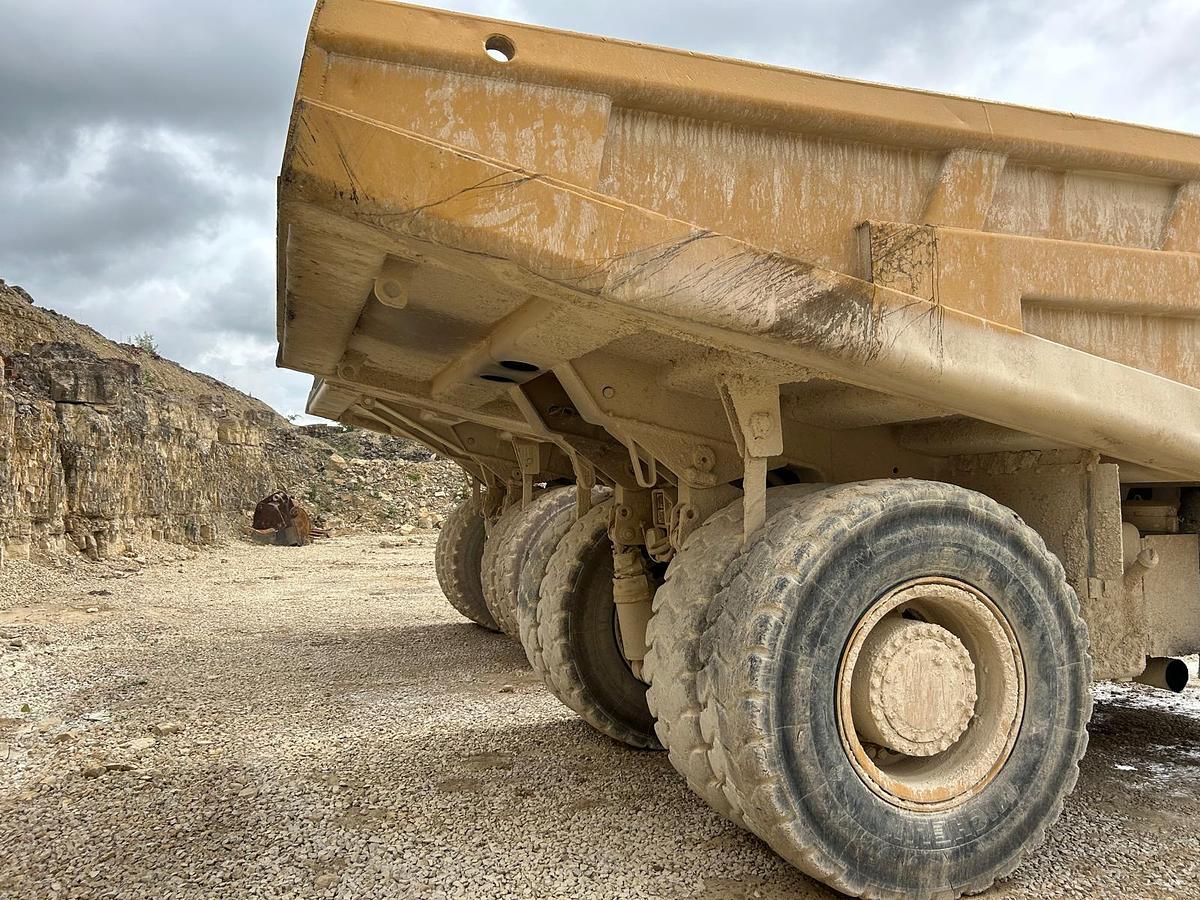 Used Caterpillar 771D