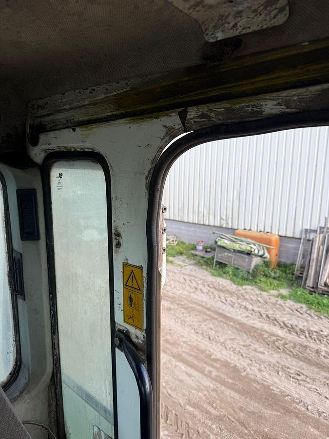 Used Liebherr R934B EW