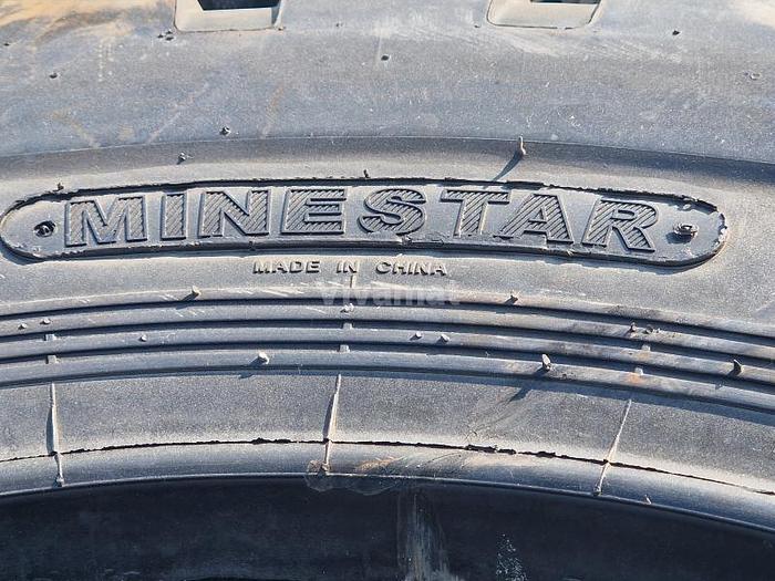 4 pneus neufs MINESTAR 17.5R25