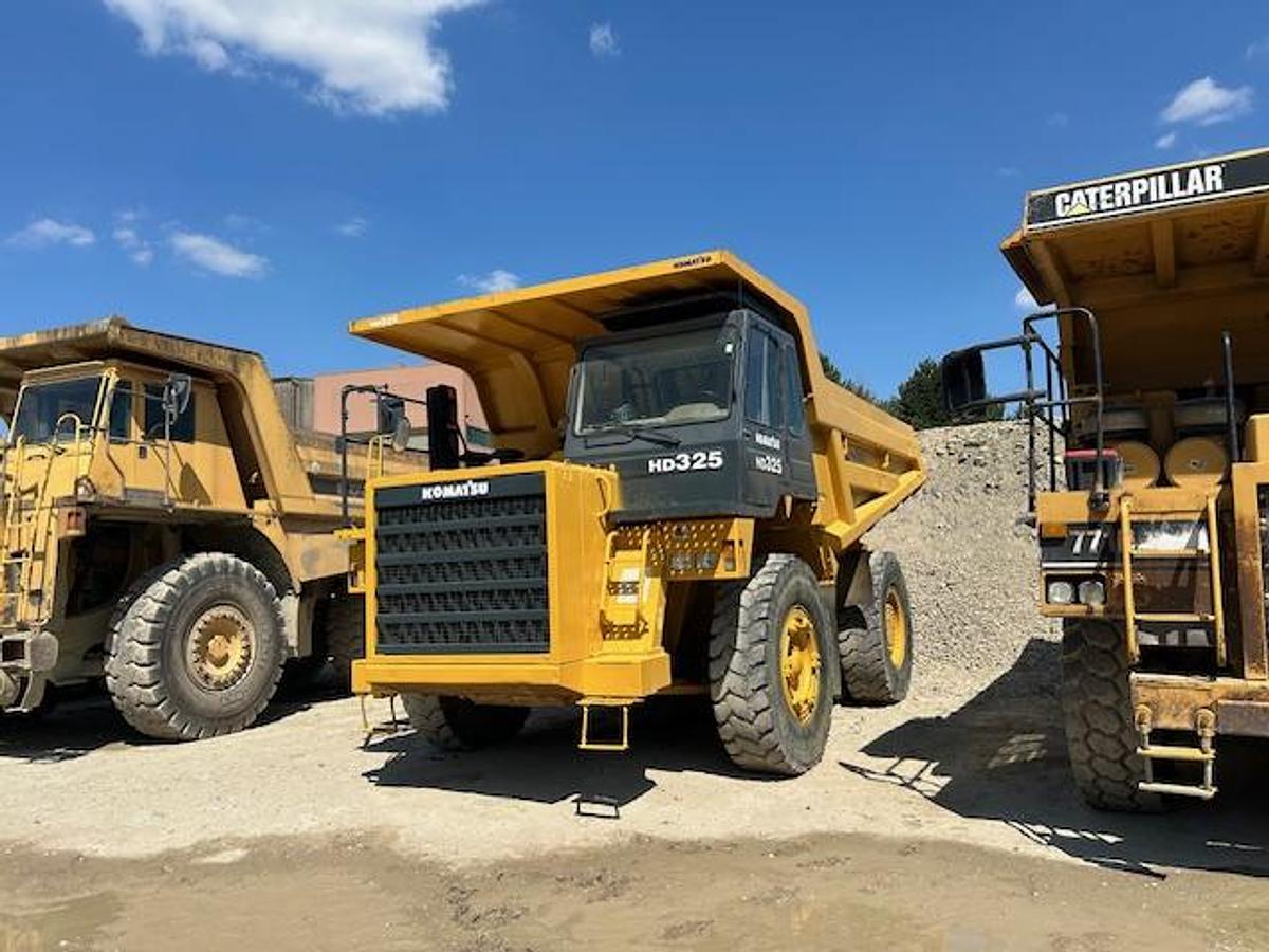 Used 2002 Komatsu HD325-6KE