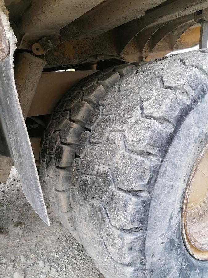 Used 2009 Caterpillar 775F