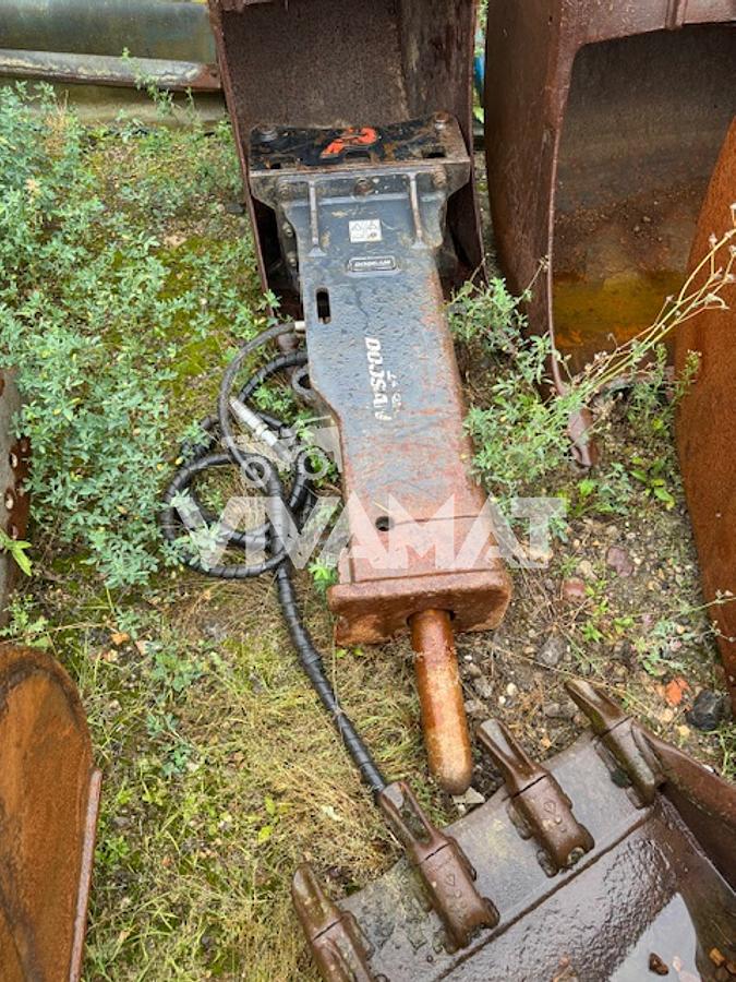 D'occasion Marteau DOOSAN HB08 pour pelle de 6-10t très peu utilisé