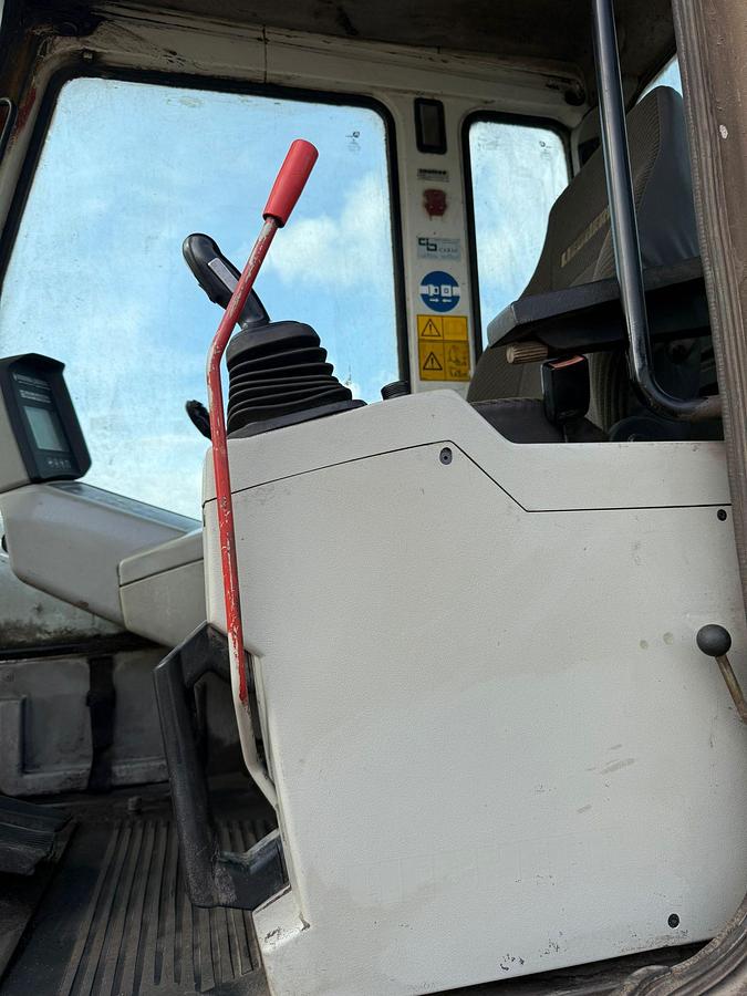 Used Liebherr R934B EW