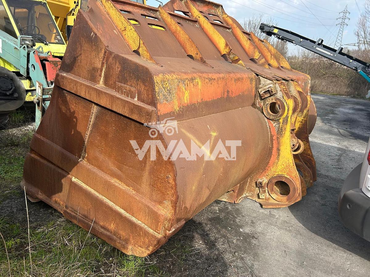 D'occasion Godet de chargeur CAT 988H de largeur 390cm