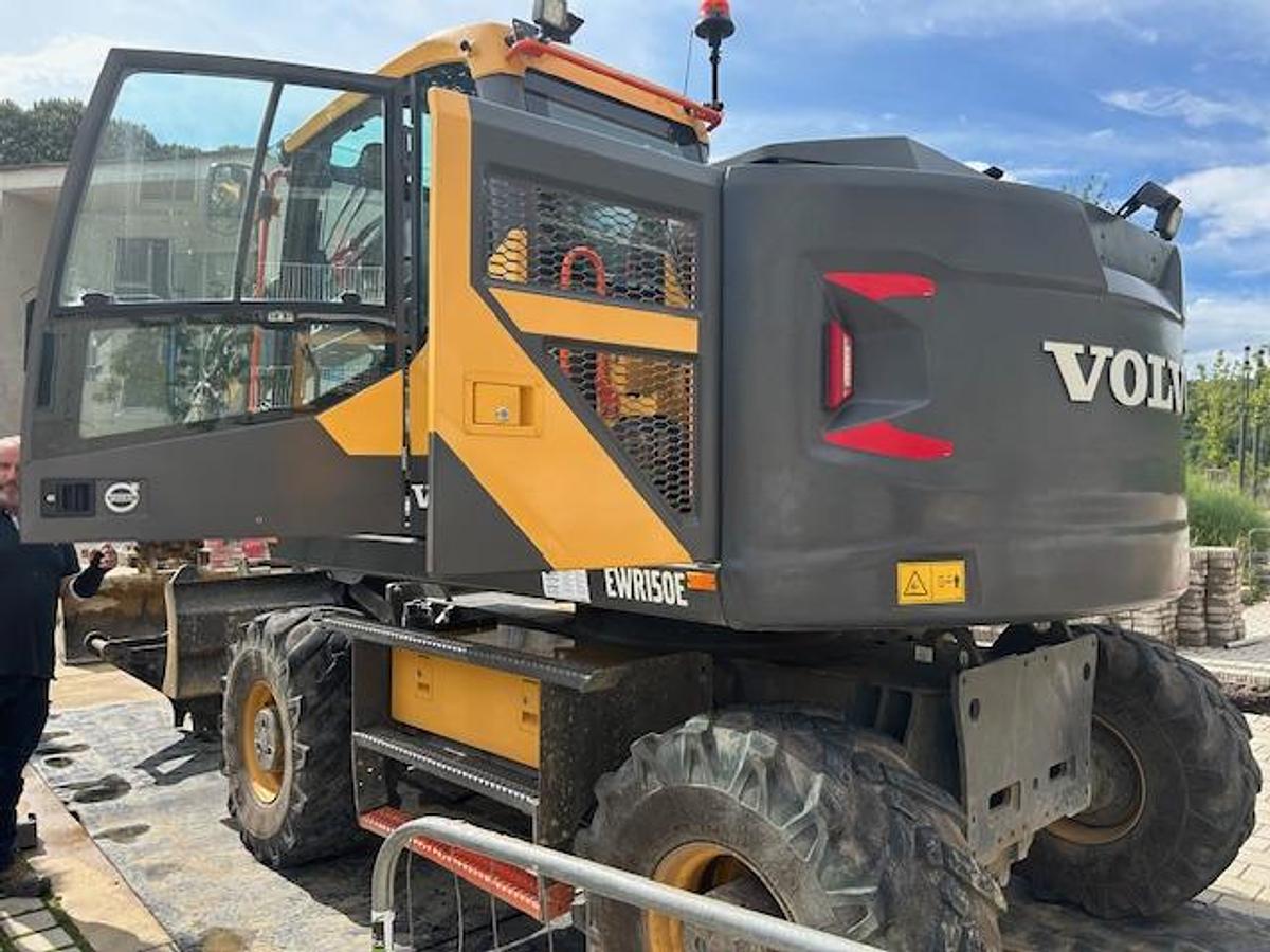 Used 2019 Volvo EWR150E