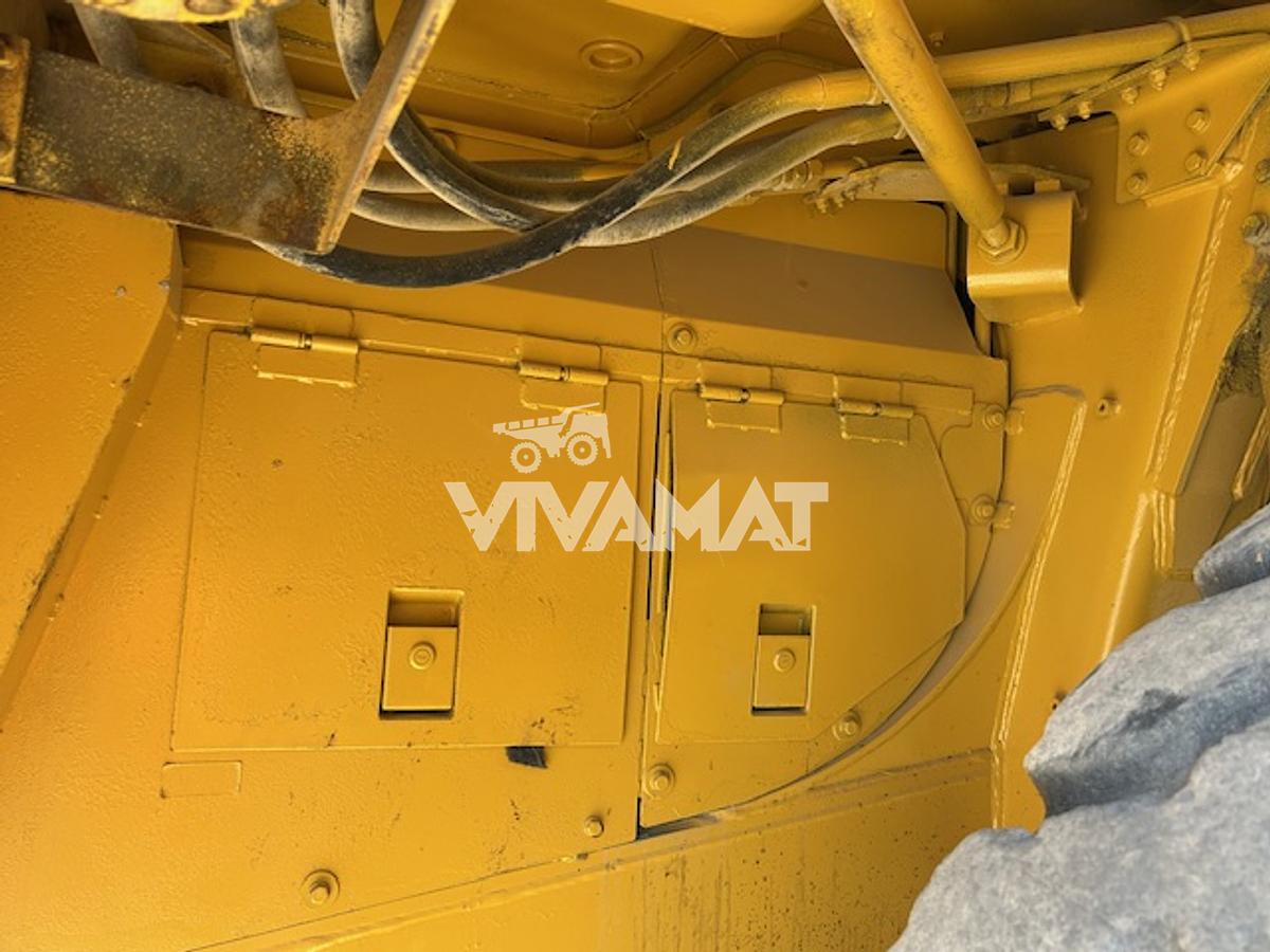 Used 2002 Komatsu HD325-6KE