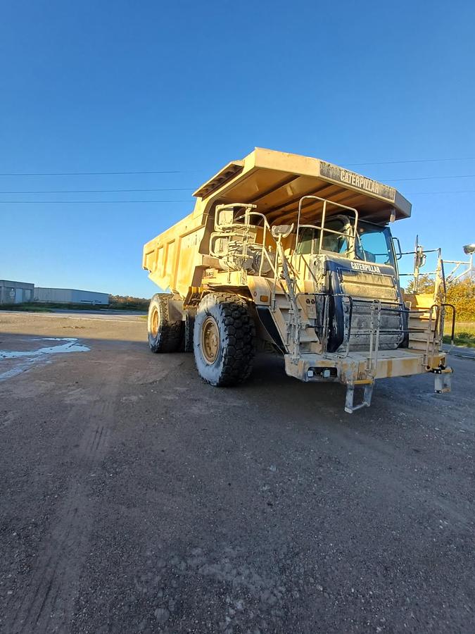 Used 2009 Caterpillar 775F
