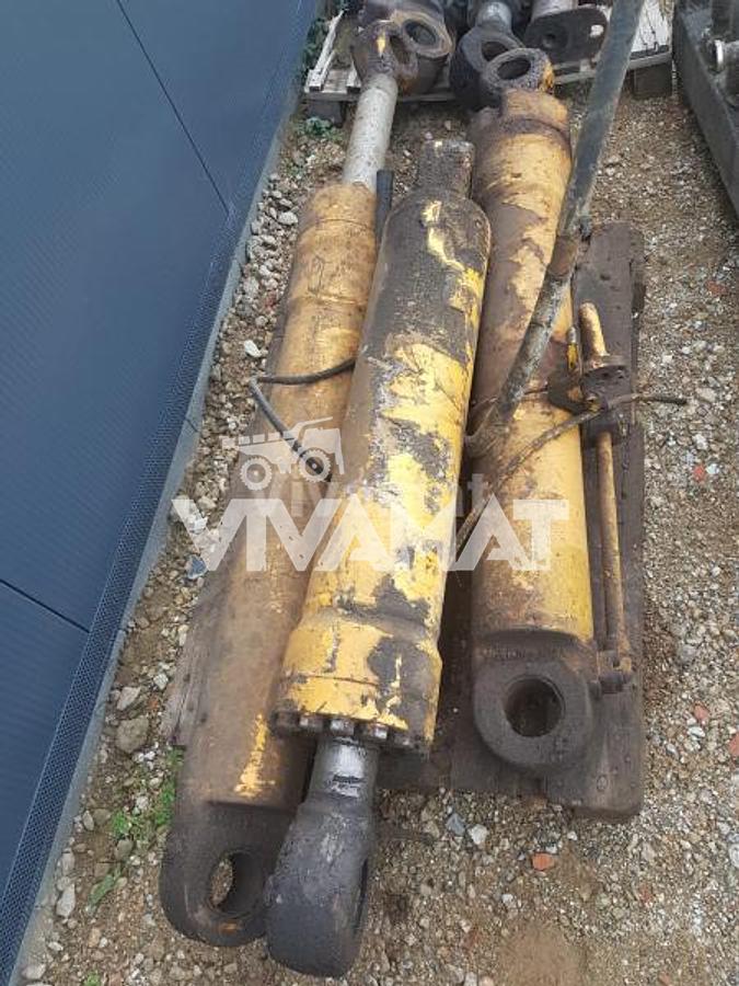 Used Balance Cylinder LIEBHERR A914