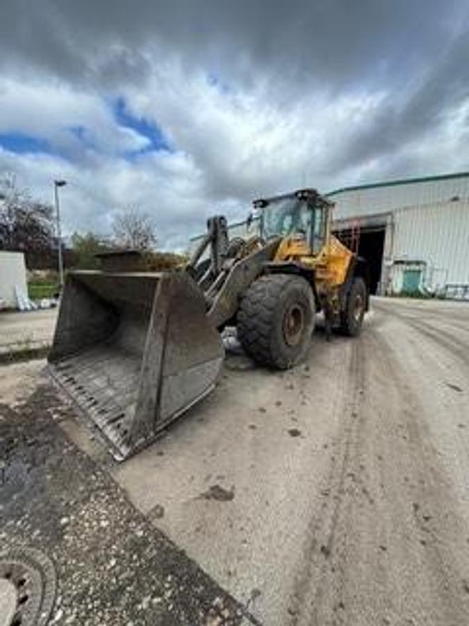 Used 2016 Volvo L150H