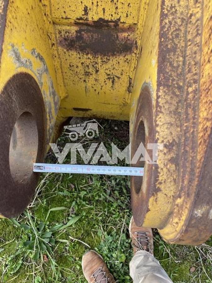Used Komatsu WA500 3 buckets availaible -
