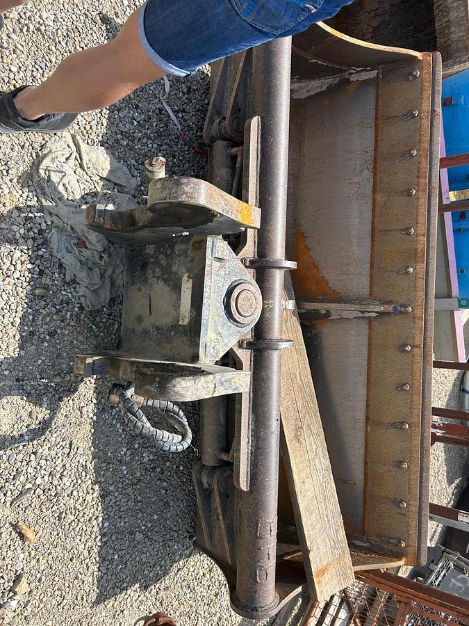 D'occasion Godet de curage inclinable 210cm 2019 Mecalac 15MWR