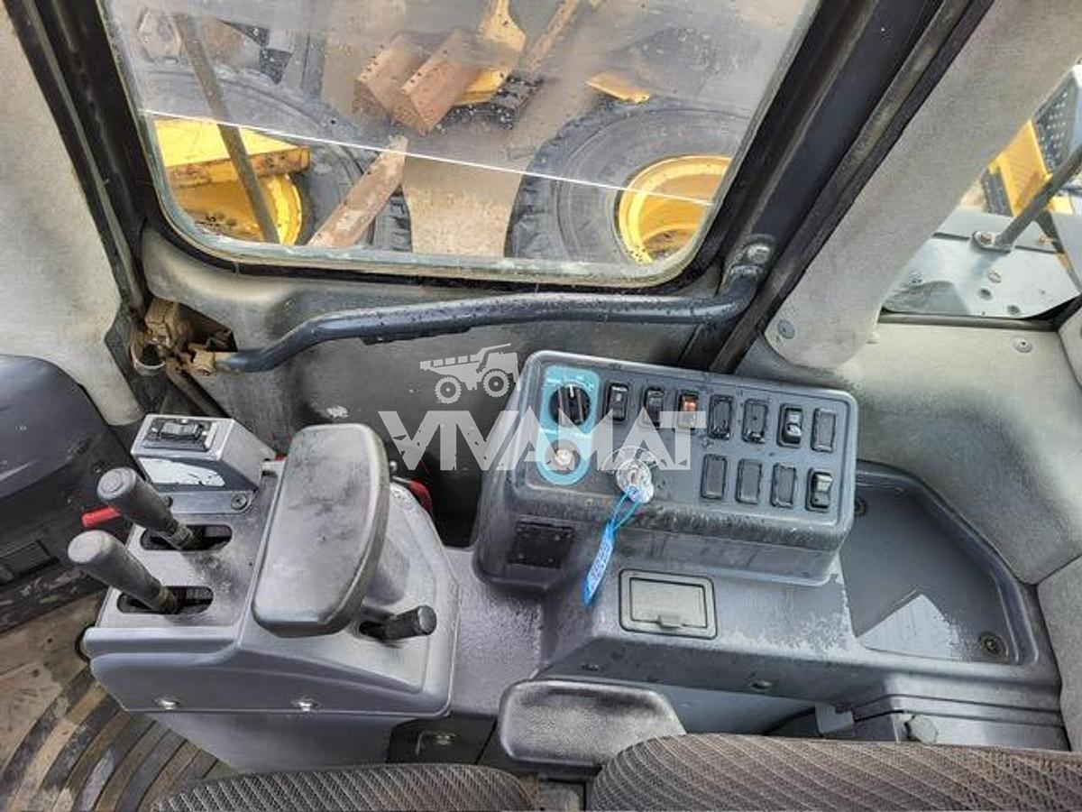 Used 2003 Komatsu WA470-5H