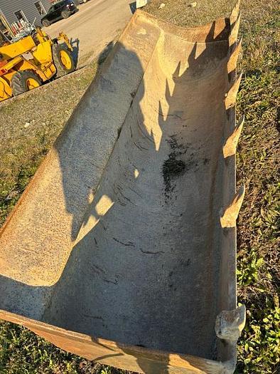 D'occasion Godet frontal Mecalac largeur 250cm Série 14 Entre pinions 25cm