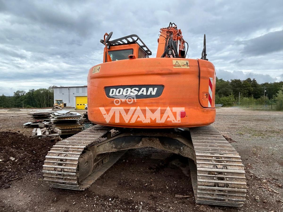Used 2013 Doosan DX235LCR -