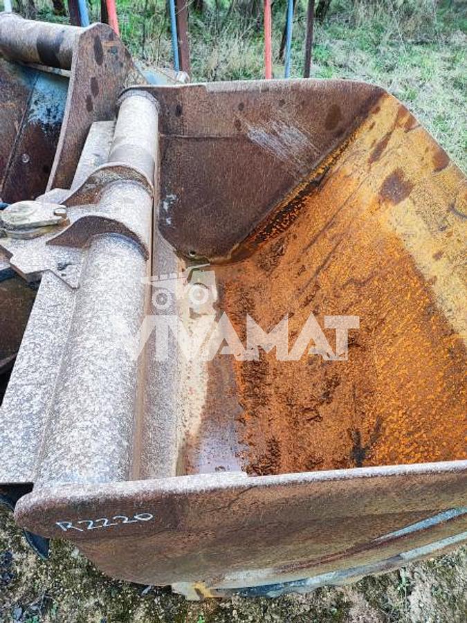 D'occasion Godet orientable AMMANN pour CAT 320B-LN largeur 1550mm